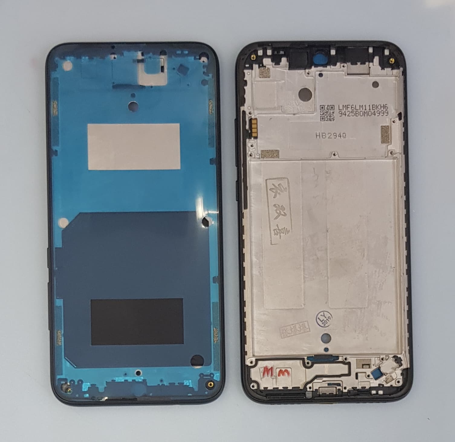 Рамка дисплея для Xiaomi Redmi 7 (черный), артикул 01403 — запчасть GSM28.RU