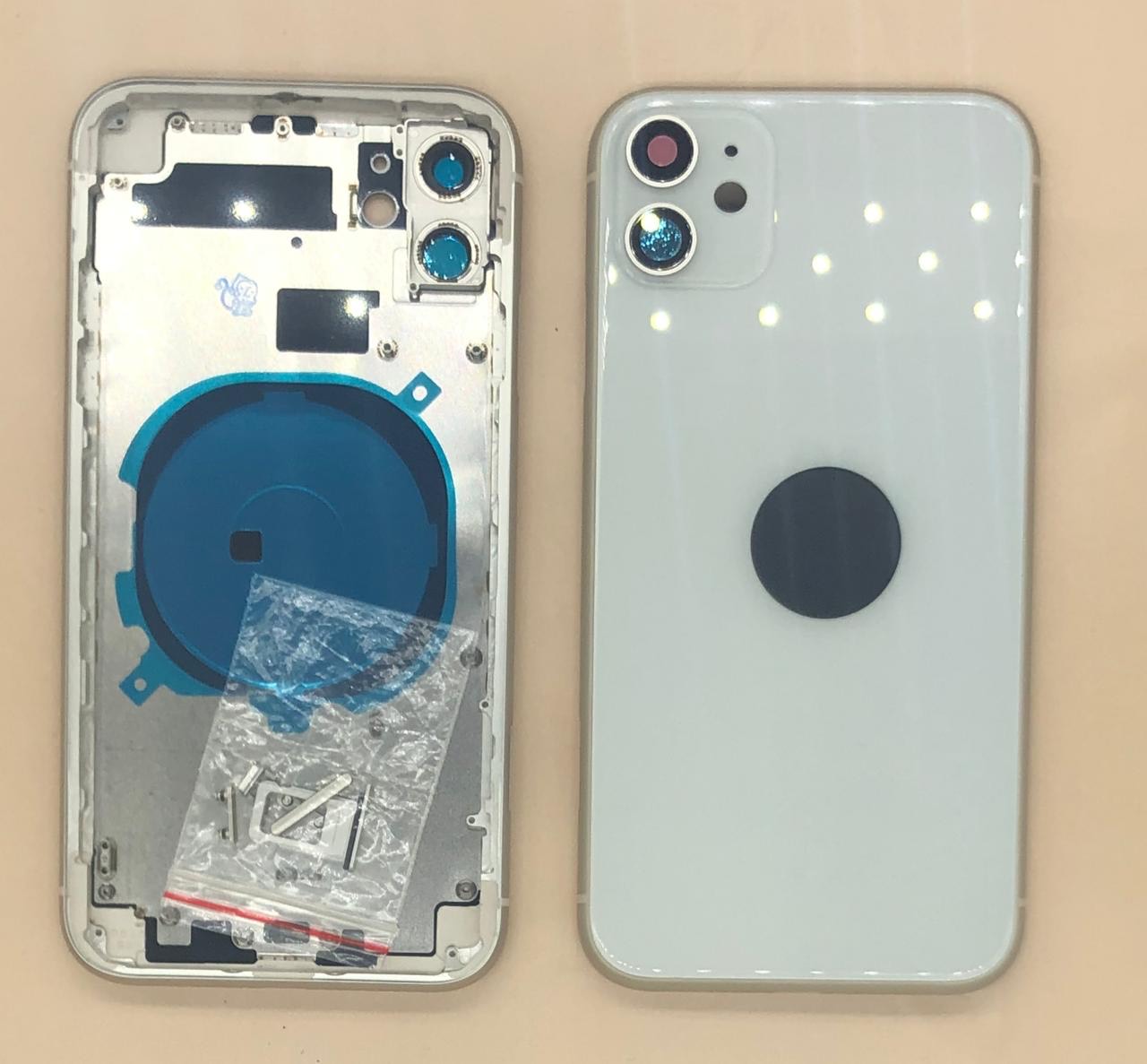 Задняя крышка (корпус) для Iphone 11 (белый)